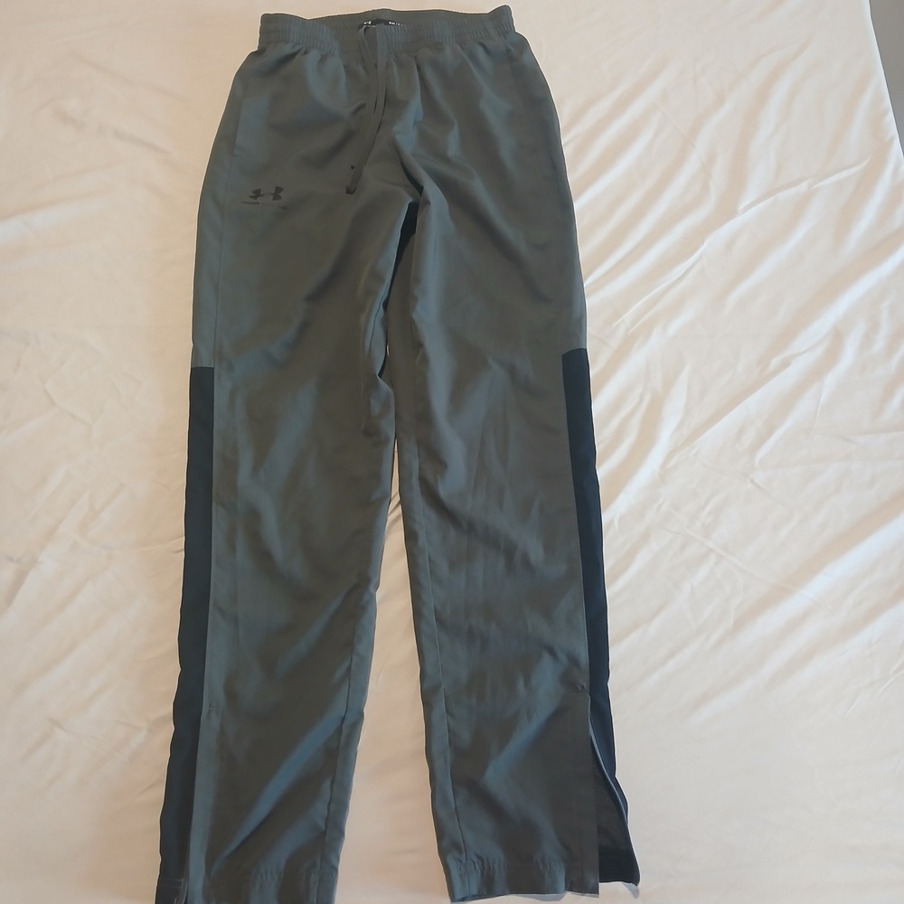 Under Armour Mens Small Gray Black Loose Fit Track Pants Zipper Leg Vents
